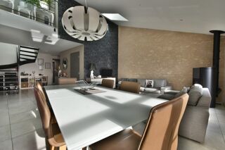  Maison � vendre 10 pi�ces 340 m�