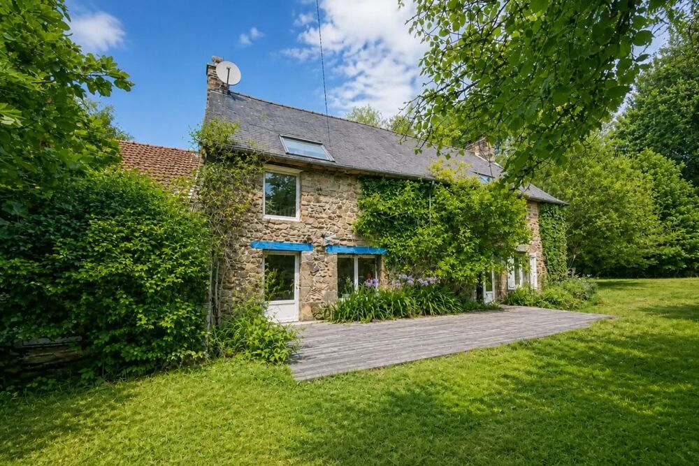 Maison de 6 pièces de 353 m² à Pleudihen-sur-Rance