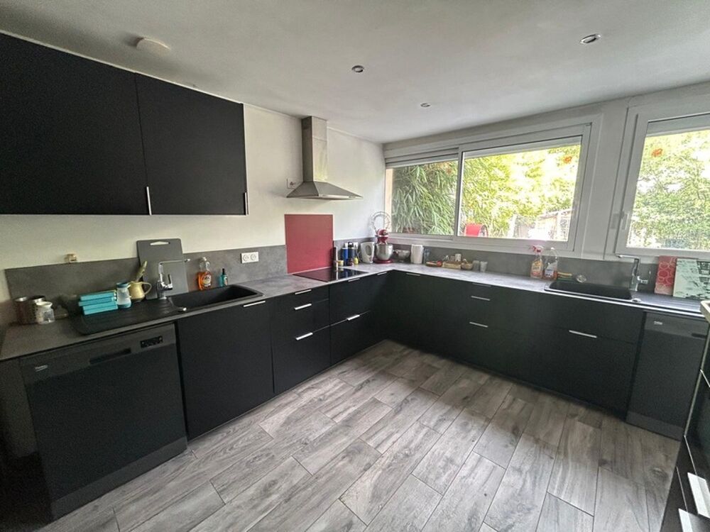 Vente Maison Maison à vendre 5 pièces CRETEIL (94), secteur calme à découvrir pour pour être indépendant Creteil