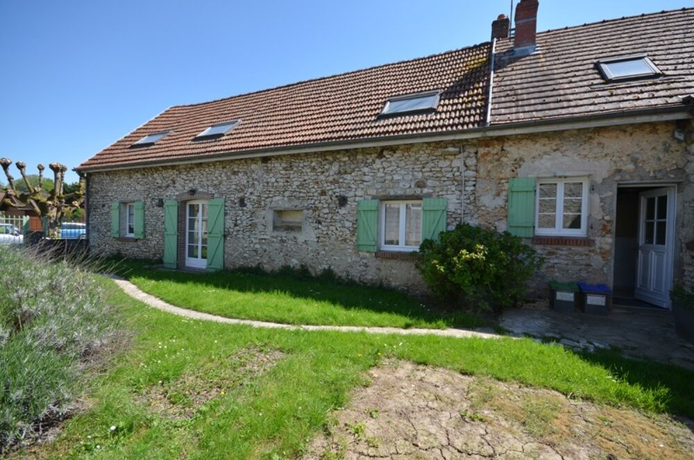 Proche de MONTMIRAIL (51) à vendre charmante longère de 240 m2