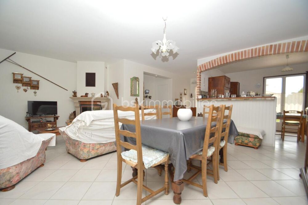 Villa T5 avec jardin, jaccuzi et appartement indépendant à l'étage