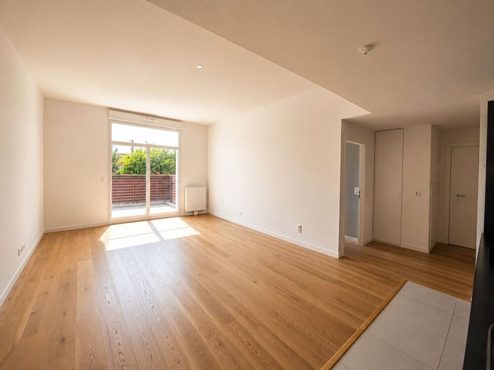 Vente Appartement APPARTEMENT T3 AVEC BALCON RECENT HYPER CENTRE PESSAC Pessac