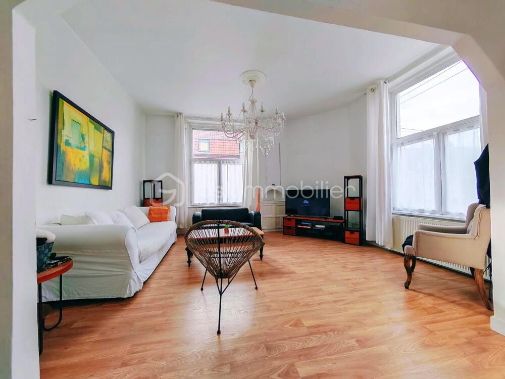 MAISON INDIVIDUELLE / LUMINEUSE / 4 CHAMBRES / GARAGE / STATIONNEMENT PRIVATIF