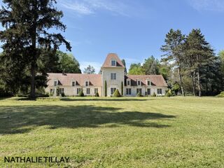  Propri�t�/ch�teau � vendre 12 pi�ces 365 m�