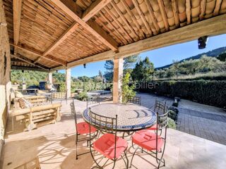  Maison  vendre 8 pices 196 m