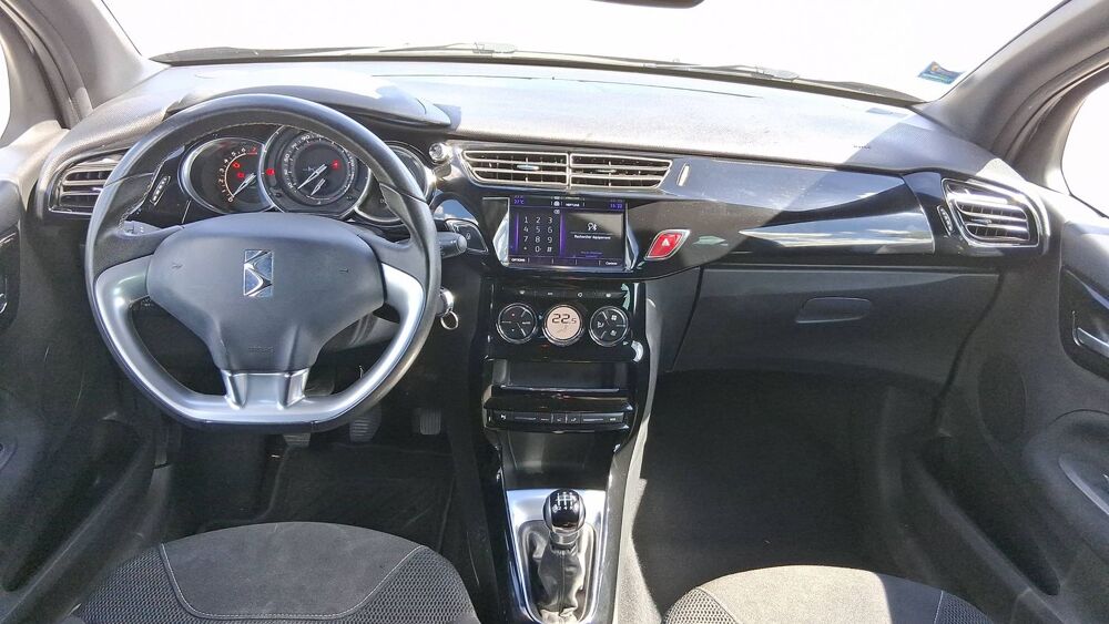 DS3 1.2 PureTech 110 So Chic 2018 occasion 29100 Douarnenez