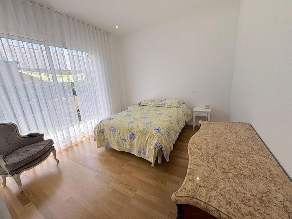 Vente Maison Maison PLAIN PIED TOTAL Montreuil Juigne 5 pièce(s) 160 m2 Montreuil juigne