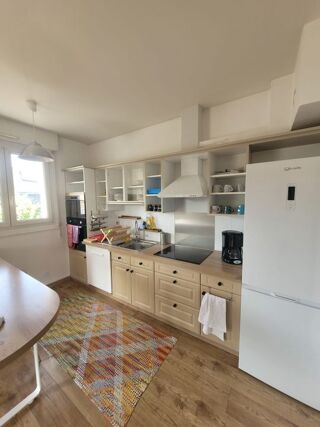  Appartement à louer 3 pièces 70 m²