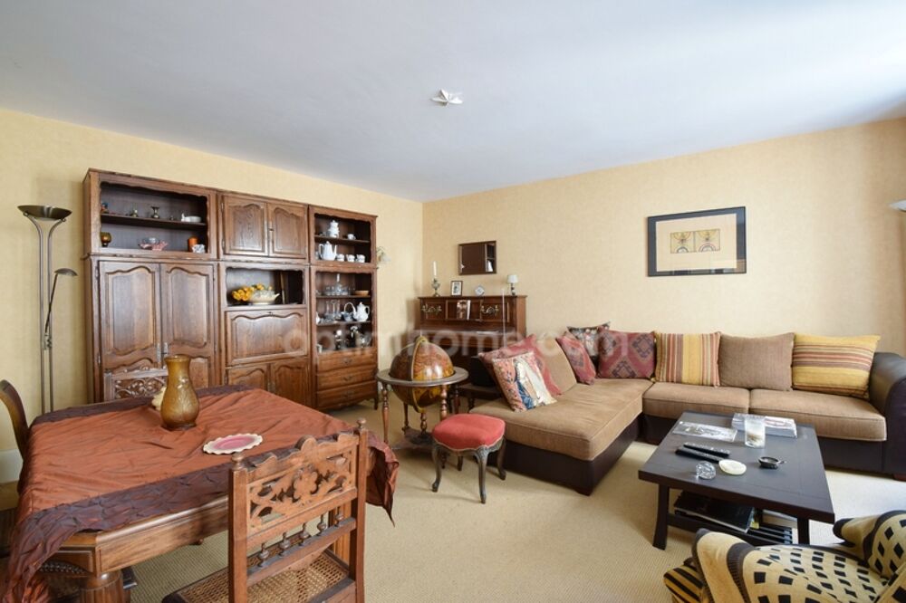 *** EXCLUSIVITE *** APPARTEMENT + LOCAL COMMERCIAL LOUÉ *** BILLOM CENTRE VILLE ***