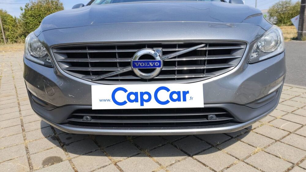 V60 2.0 D3 150 Geartronic 8 Momentum Business 2017 occasion 69008 Lyon