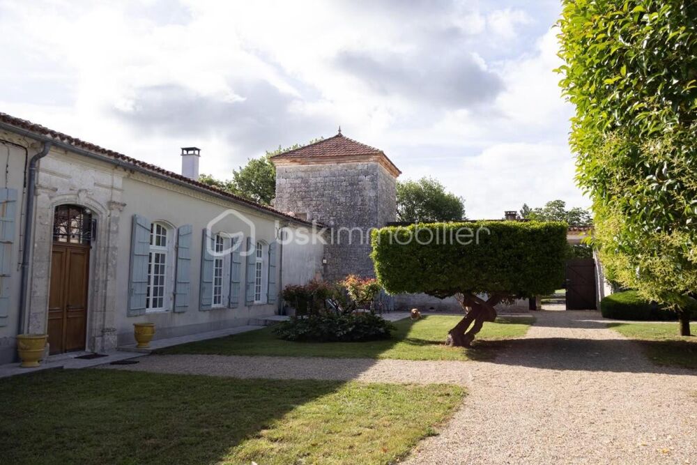 Vente Maison CHARTREUSE DE CARACTÈRE AVEC DOMAINE BOISÉ DE 4,2 HECTARES AVEC SA MAISON D'AMIS - DEPENDANCES - PISCINE Agen