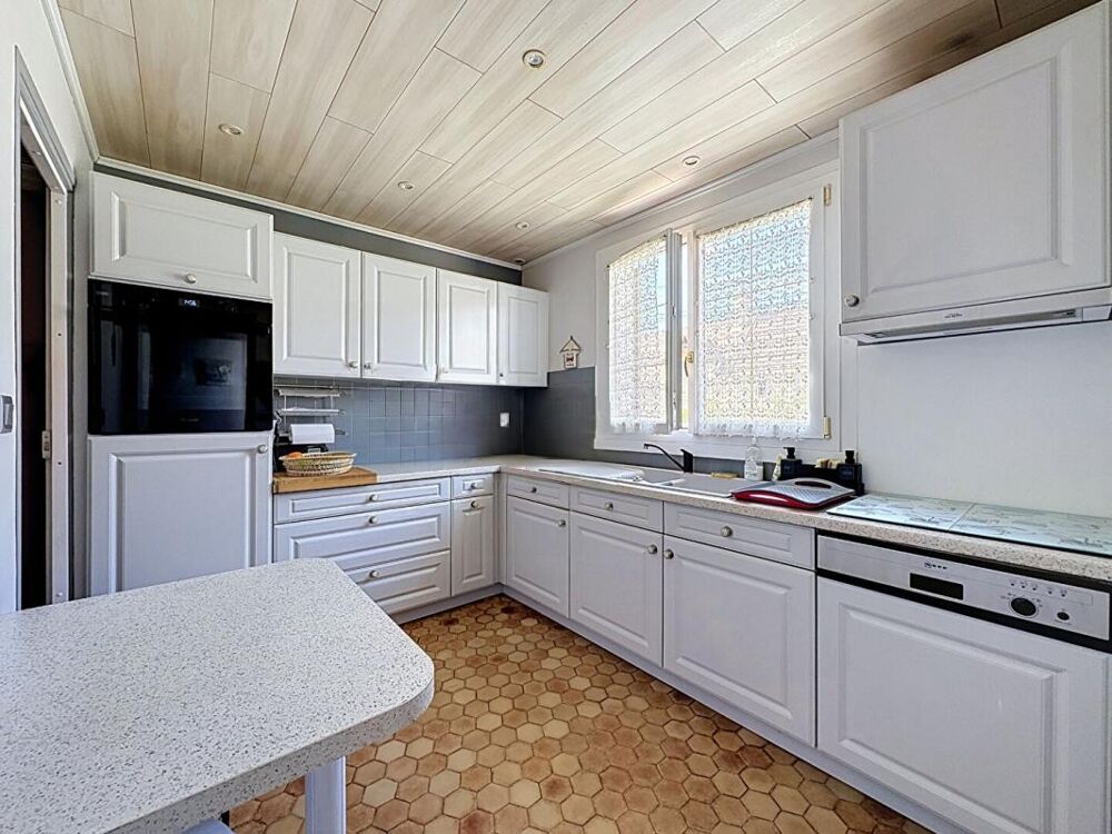 PAVILLON INDEPENDANT - 118M² - 4 CHAMBRES - SOUS SOL TOTAL - DOUBLE GARAGE - 60250 BURY