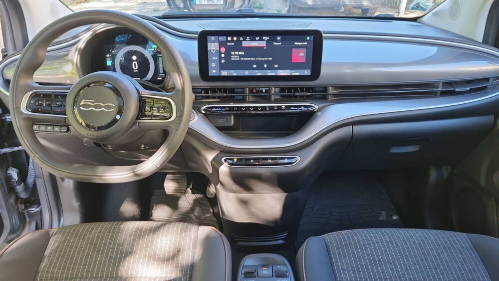 500 I 118 42kWh Icone 2022 occasion 38270 Primarette