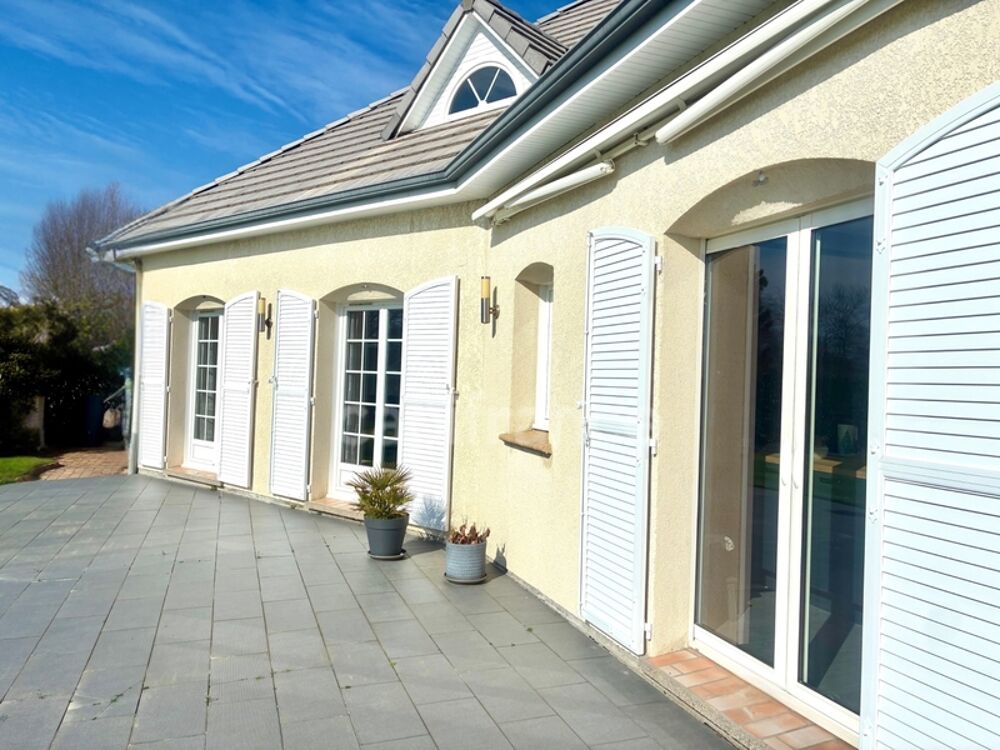 Vente Maison *Maneglise* Maison familiale T8 de 226 m² avec vie de plain-pied, triple Garage, Terrain 2 500 m², Vue dégagée Maneglise