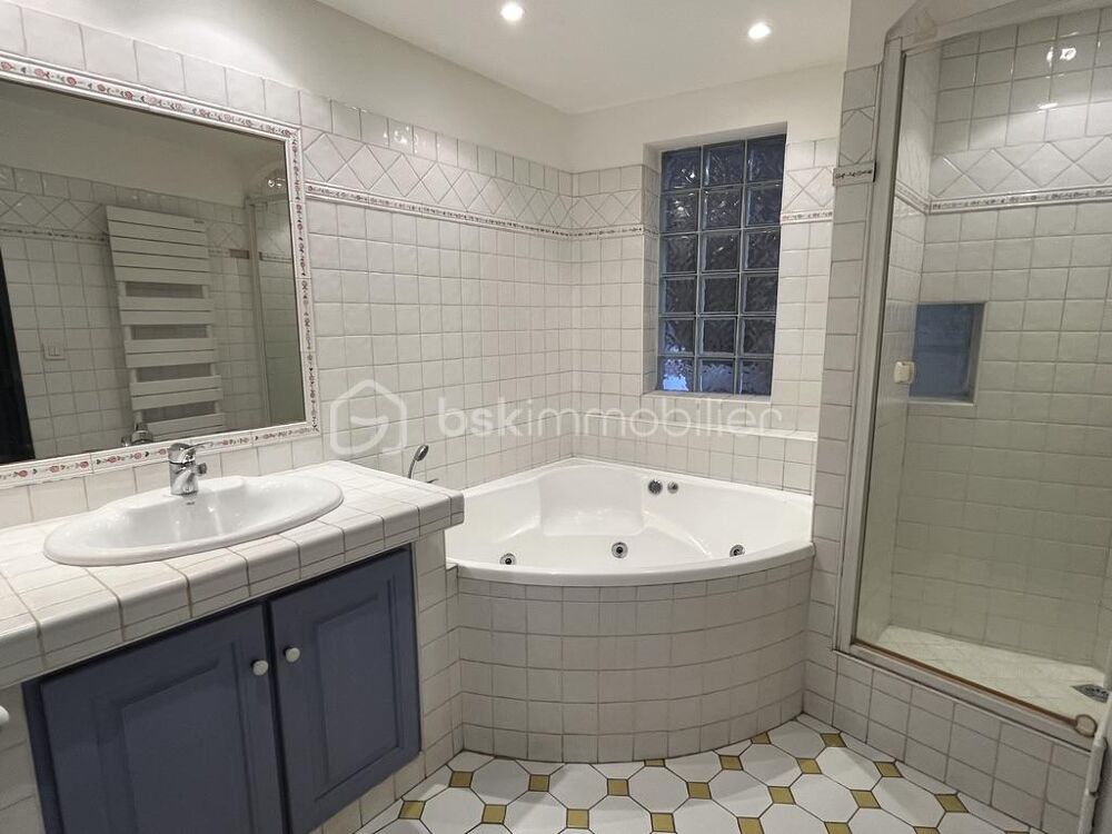 Charmant appartement T4 de 81 m2 en duplex au coeur de Roquebrune-sur-Argens
