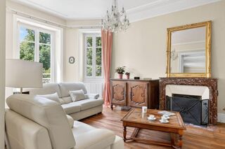  Maison à vendre 15 + pièces 370 m²
