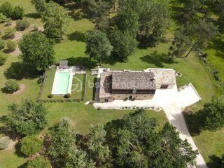  Proprit/chteau  vendre 4 pices 105 m