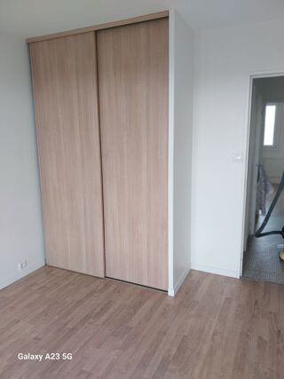 Appartement à louer 4 pièces 75 m²