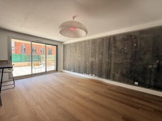  Appartement à louer 4 pièces 80 m²