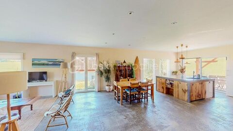   Maison de plain-pied de 2015 avec un T2 indépendant Maison - 7 pièce(s) - 201 m²