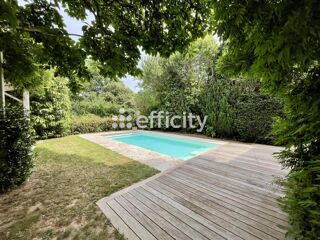  Maison à vendre 10 pièces 222 m²