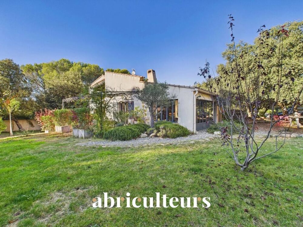Vente Maison Propriété familiale avec terrain de 6 200m², piscine/ poolhouse, dépendance à Rognes 13840 Rognes