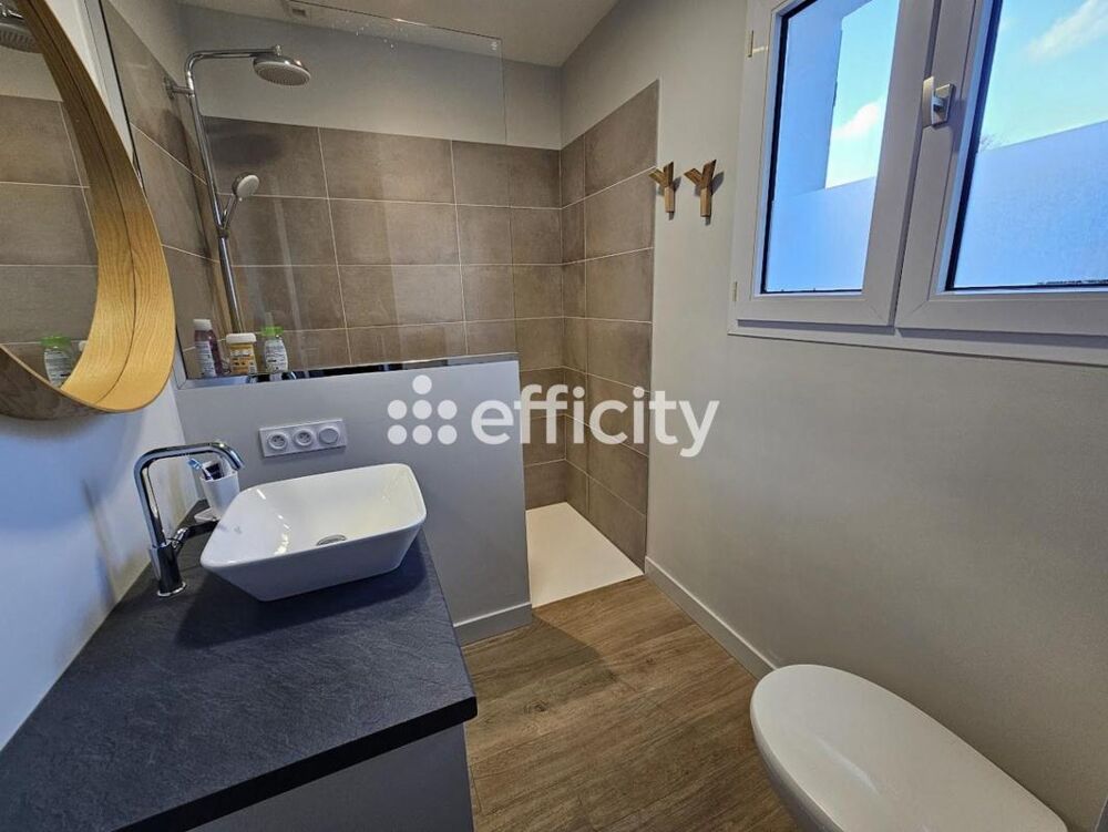 � vendre  Maison Saint-Martin-de-R� (17410)