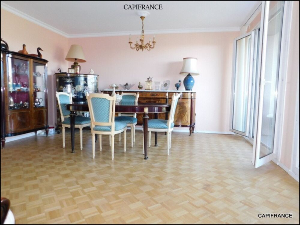 Vente Appartement A ECULLY (69) EXCLUSIVITE APPARTEMENT 81 m² TRAVERSANT 3 CHAMBRES, BALCON, CAVE, 5ème étage ASCENSEUR Ecully