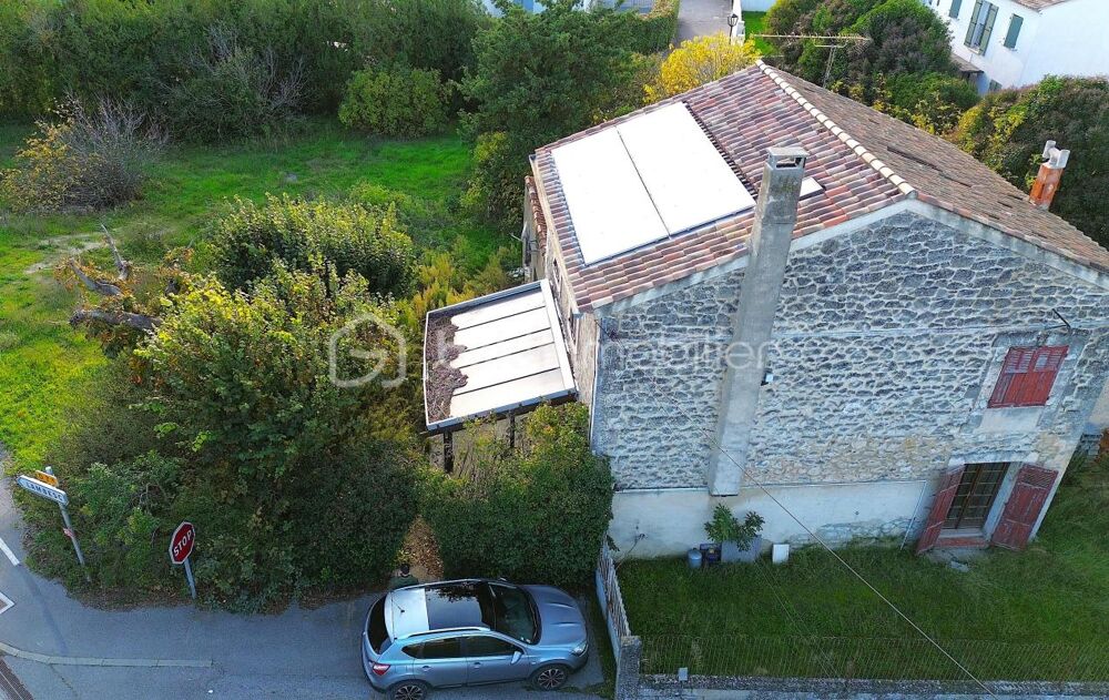 Vente Maison A vendre maison avec un jardin et 2 places de parking sur Vernègues Vernegues