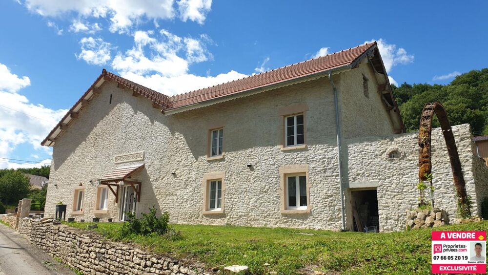 Maison 10 pièces de 300 m²