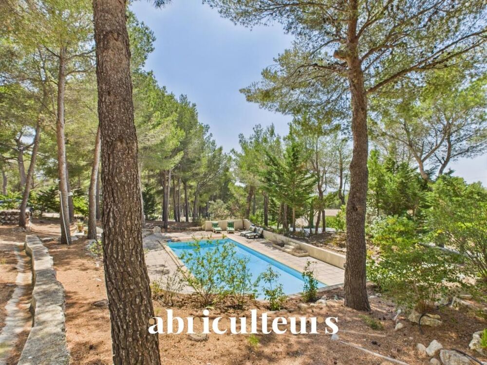 Vente Maison Maison d'architecte de 257 m² avec piscine et jardin arboré de 4 000 m² en vente à Ventabren (13122) Ventabren