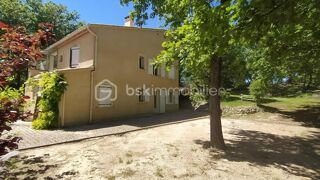  Propriété/château à vendre 8 pièces 250 m²
