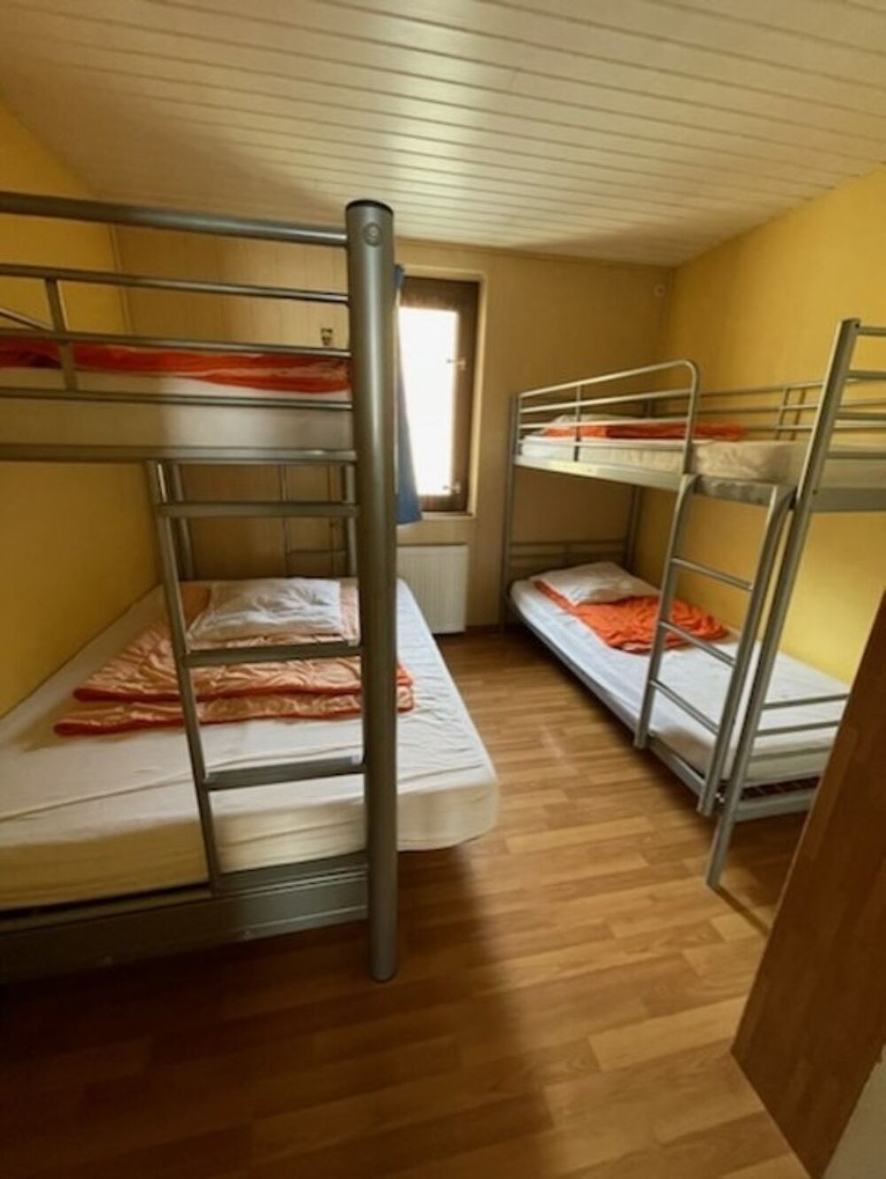 Vente Appartement Appartement à vendre 2 pièces LA MONGIE (65) avec Balcon, cellier, casier à ski et parking intérieur La mongie