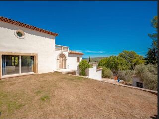  Villa  vendre 6 pices 2100 m Cuers