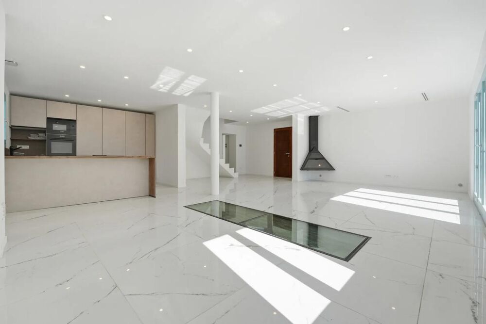 Vente Maison Maison de 4 pièces d'environ 120  à Cagnes-sur-Mer Cagnes sur mer
