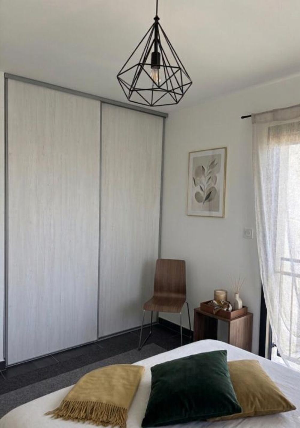 -BASTIA- APPARTEMENT T2 MEUBLE -TERRASSE 10M² VUE MER