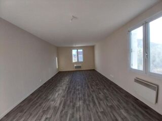  Appartement à louer 3 pièces 91 m²