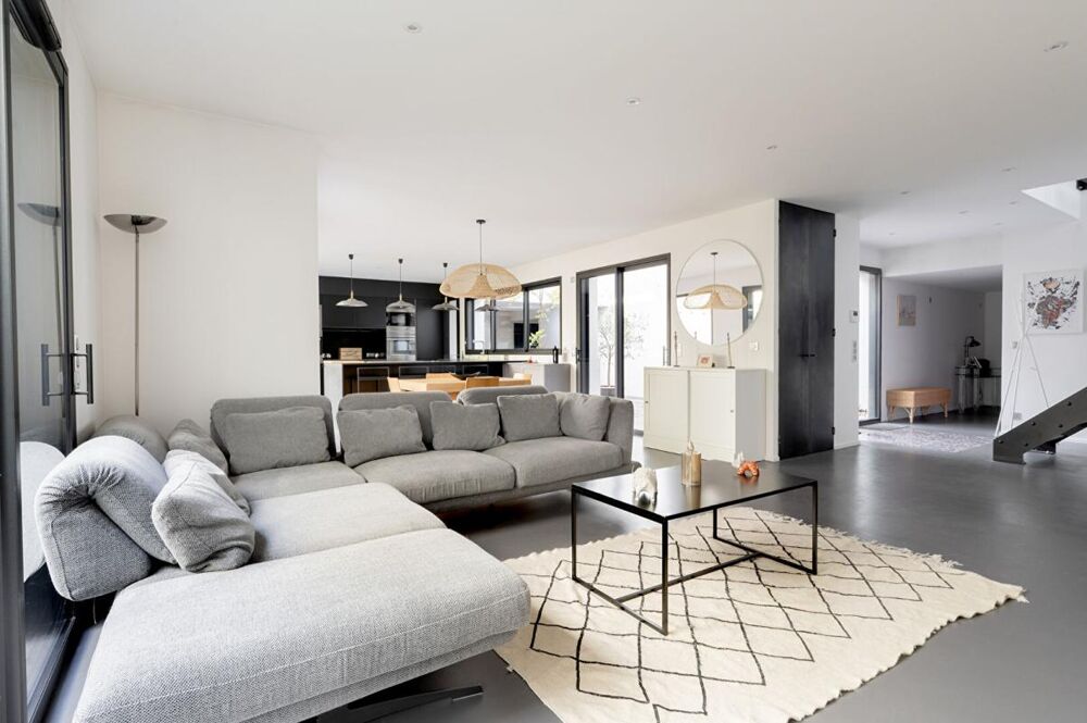 Vente Appartement ordeaux Rare sur le marché : un lieu de vie unique, entre pierres d'histoire et art de vivre contemporain Bordeaux