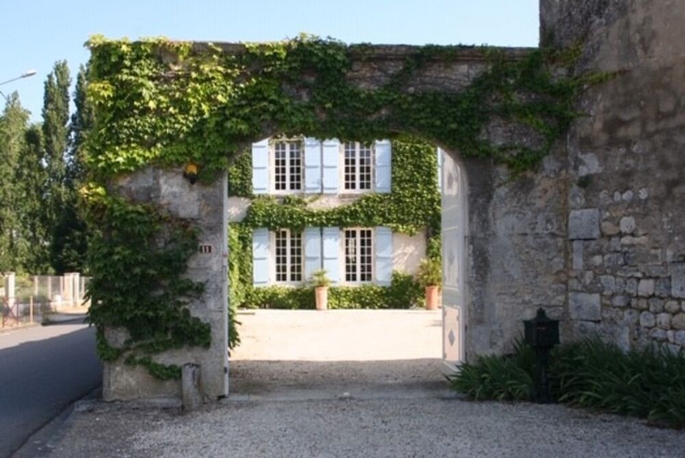 Vente Maison Propriété de caractère XVIIIe siècle, 15 mn Angoulême centre Roullet saint estephe