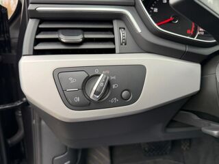 A4 V (3) 30 TDI 136 7CV BUSINESS LINE S tronic 2022 occasion 55800 Contrisson