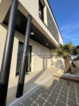  Maison à vendre 7 pièces 266 m²