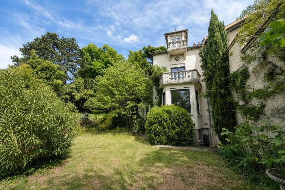 Vente Propriété/Château Propriété de caractère , à fort potentiel, Crépieux-la-Pape Rillieux la pape
