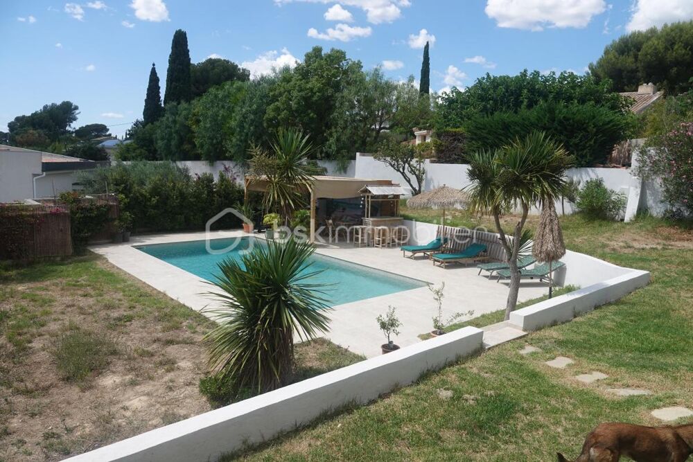 MAISON INDIVIDUELLE DE 220m2 AVEC 2 APPARTEMENTS - PISCINE - GARAGE - JARDIN ARBORE