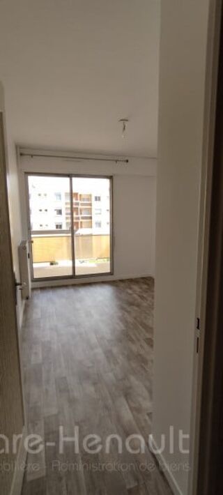 Location Appartement Apt F3 - 67.12 m² - Résidentiel - Ascenseur et Gardien - Cave et Parking - Dreux