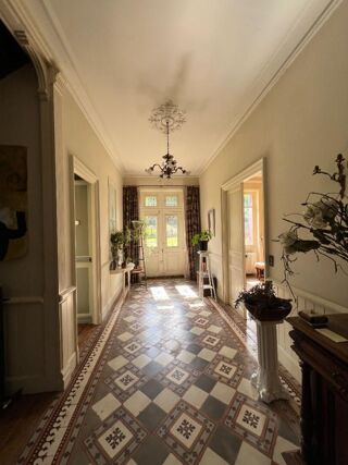  Propriété/château à vendre 13 pièces 400 m²