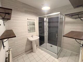  Appartement à louer 3 pièces 78 m²