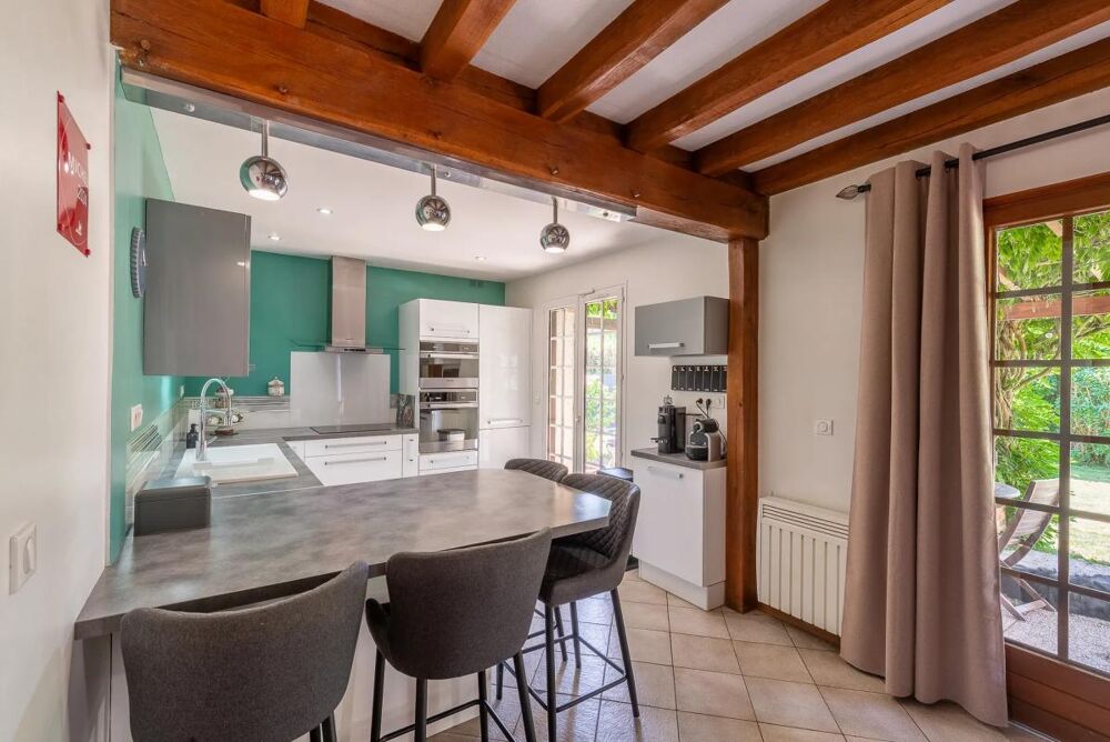 Maison de 7 pièces de 121 m² à Fontenay-Trésigny