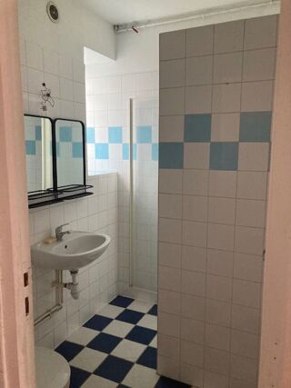  Appartement à louer 1 pièce 32 m²
