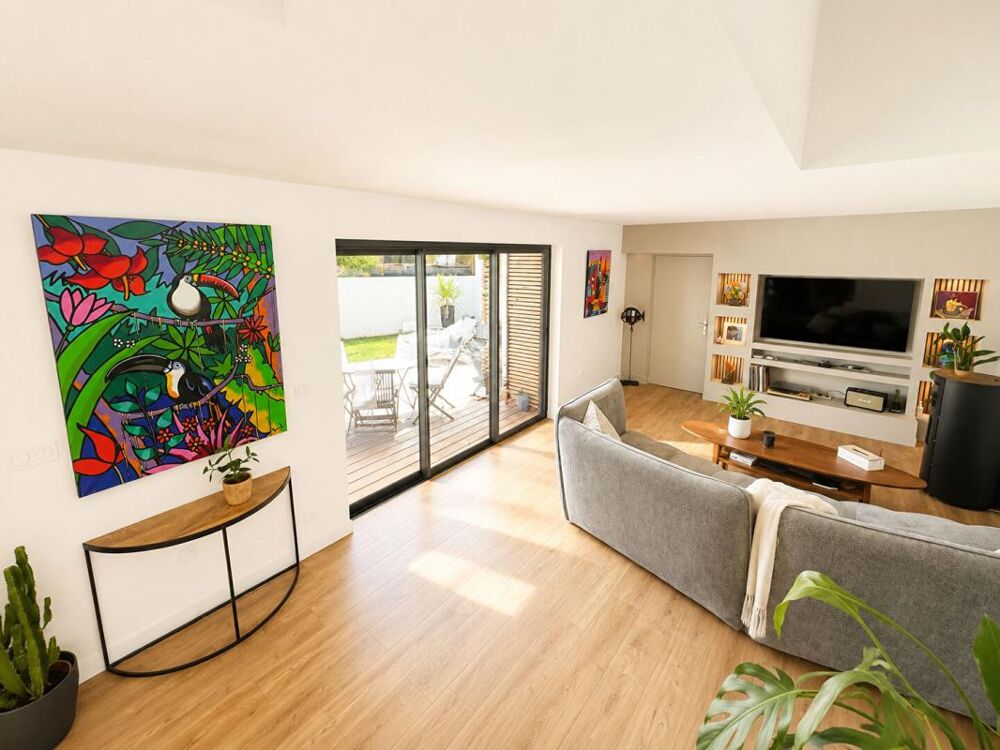 BELLE CONTEMPORAINE 194m 2 . 5 SUITES PARENTALES