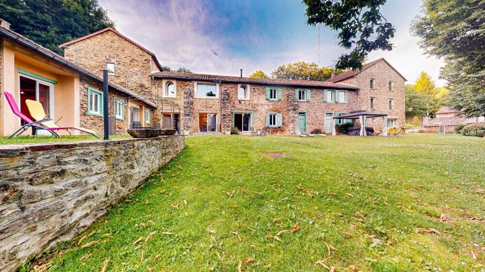 Domaine de caractère de 680 m² , 4,6 ha, deux piscines et à 20 min de Carcassonne